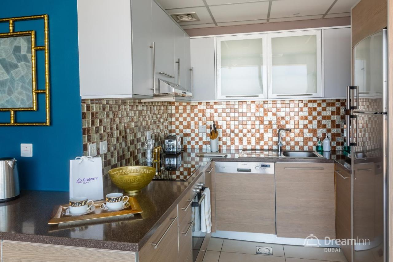 Dream - 48 Burj Gate Gulf Views Apartment Dubai